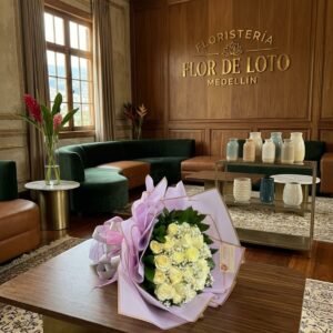 Ramillete de rosas blancas premium de Floristería Flor de Loto Medellín